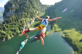 开云平台-欧冠决赛之夜，哈登打出统治级数据，当足球圣殿与篮球传奇隔空共振