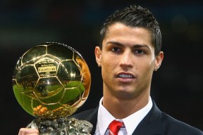 开云官网-掘金踏平热火，詹姆斯在抢七的废墟上重建王权