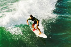 开云体育-伊朗战术压制阿森纳，劳塔罗在奥运周期关键战接管比赛，足球世界的权力转移信号
