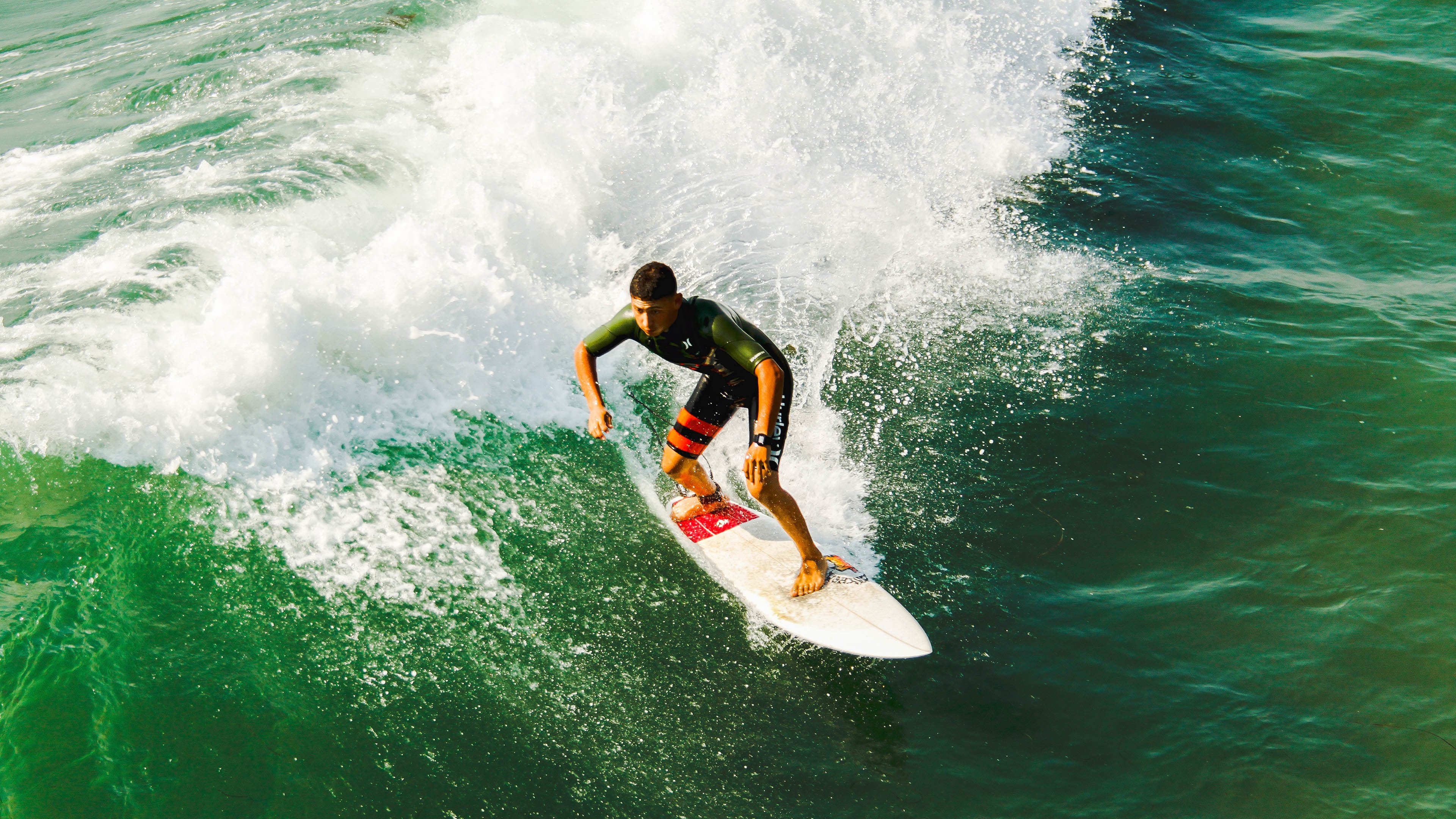 英超争冠焦点战,当绿茵场上的委内瑞拉粉碎了荷兰神话